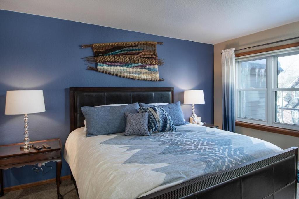 High Street Retreat - image 4