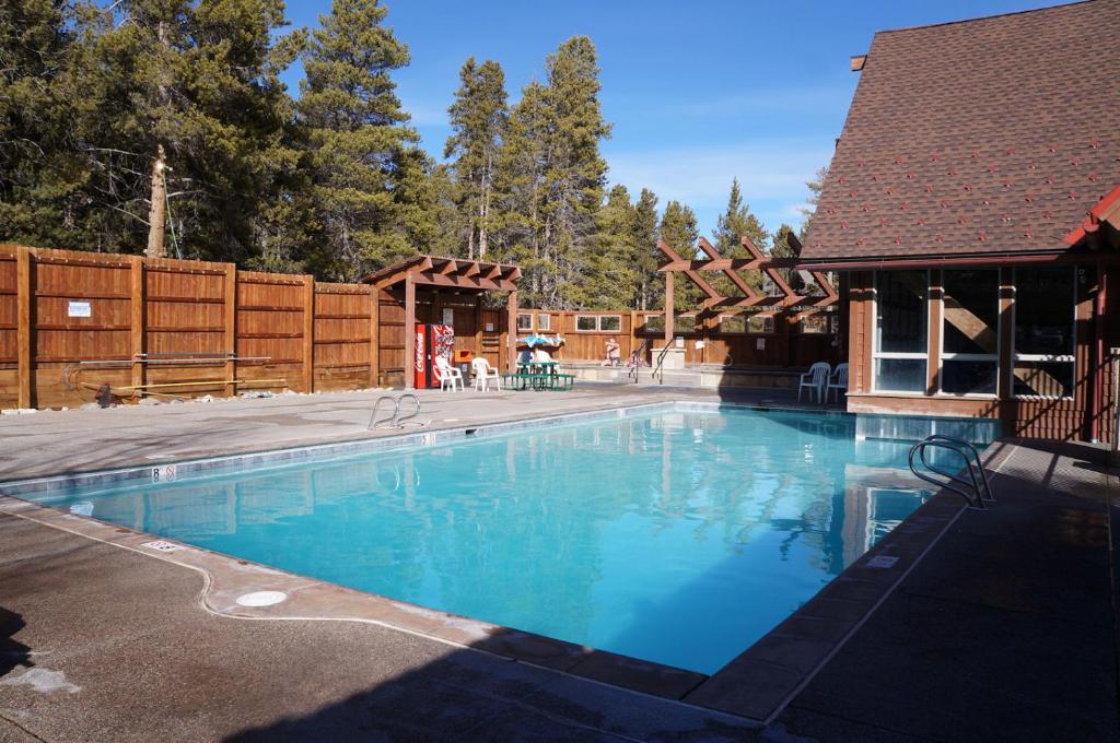 Chimney Ridge 506 - image 2