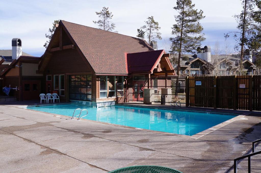Chimney Ridge 506 - image 4