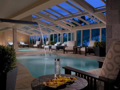 Breckenridge 4 Bedroom Condo at One Ski Hill Ski in Ski out concierge services