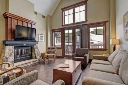 Breckenridge 4 Bedroom Condo at One Ski Hill Ski-in Ski-out concierge services - image 4