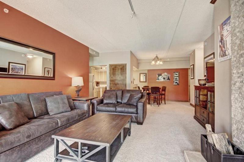 Breckenridge Village 2 Bedroom Luxury Condo Walk To Lifts & Downtown - image 3