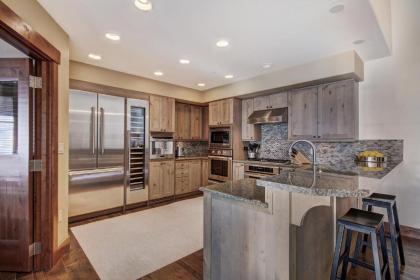 One Ski Hill Place 8509 Condo - image 3