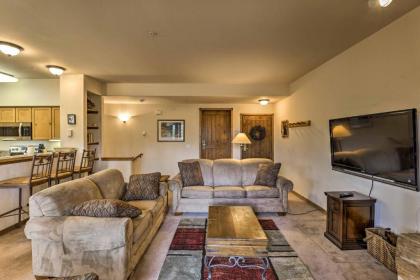 Luxury Condo with Hot Tub Easy Access to Ski Lifts! - image 5