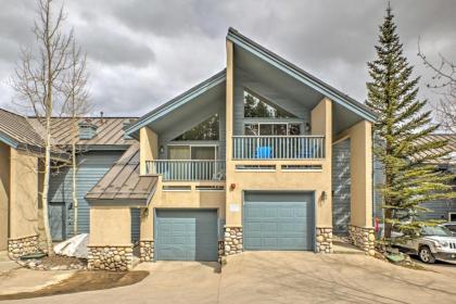 Chimney Ridge Townhome with Hot Tub Walk to Lifts