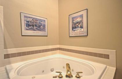 Chimney Ridge Townhome with Hot Tub Walk to Lifts - image 3