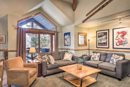 Breck Condo with Shared Hot Tub Walk to Slopes!