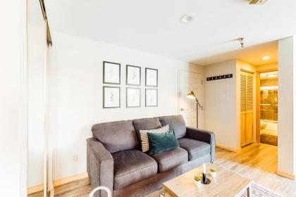 O'clock Road Condos - image 4