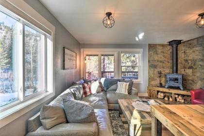 Pristine Breck Townhouse with Sauna Deck and Fire Pit - image 17