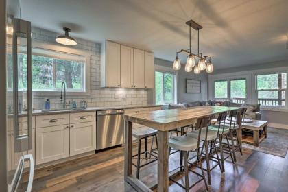 Pristine Breck Townhouse with Sauna Deck and Fire Pit - image 2