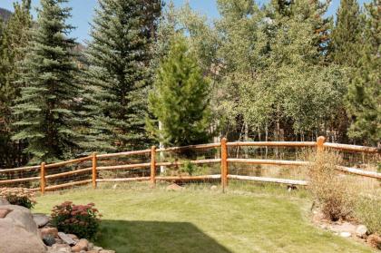 Breckenridge Copper Mountain Getaway Sleeps 14 - image 14