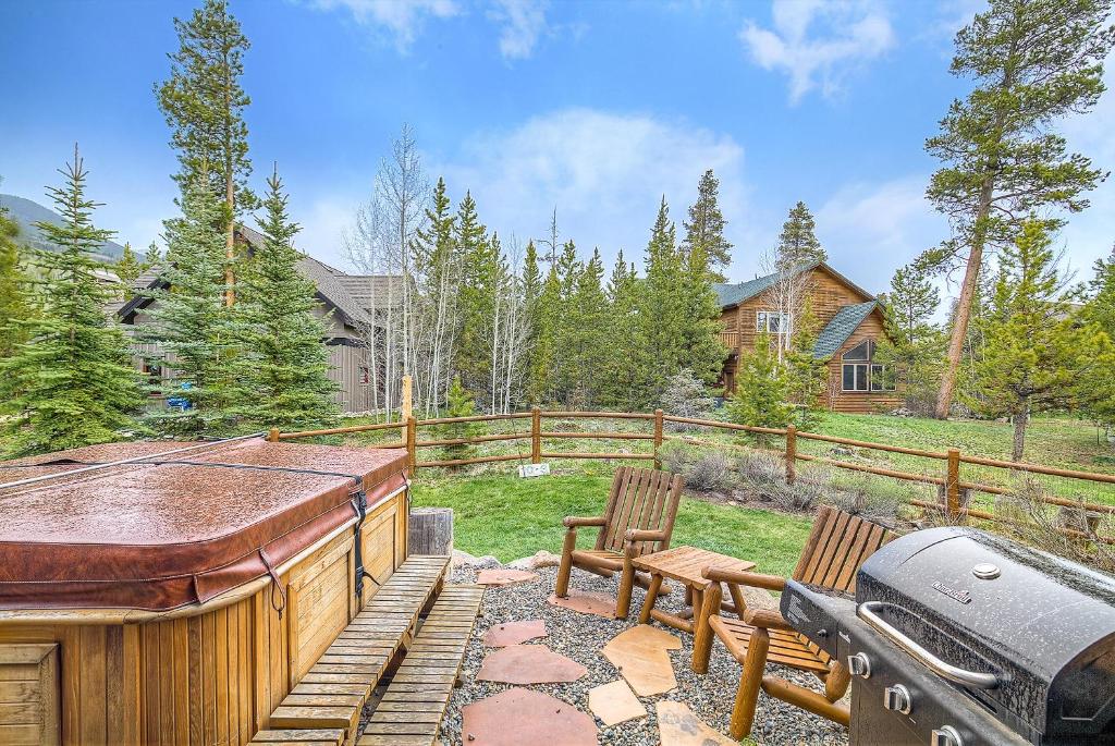 Breckenridge Copper Mountain Getaway Sleeps 14 - image 2