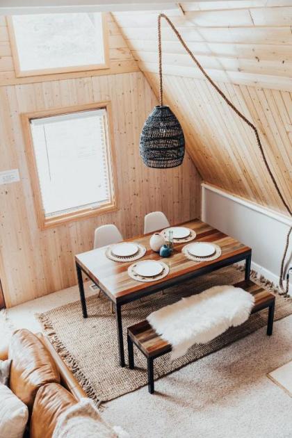 Intimate Mtn Retreat! Drive 5min to Downtown Breck - image 17
