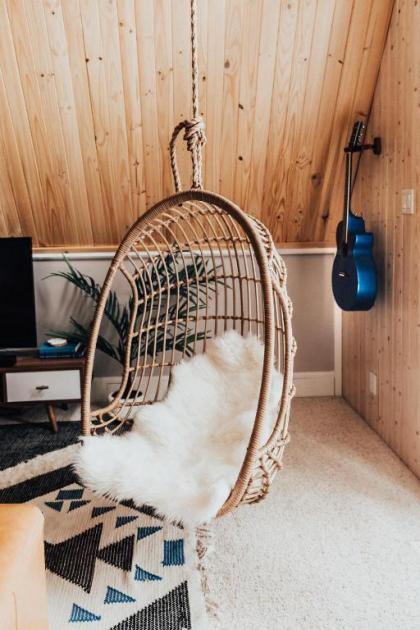 Intimate Mtn Retreat! Drive 5min to Downtown Breck - image 5