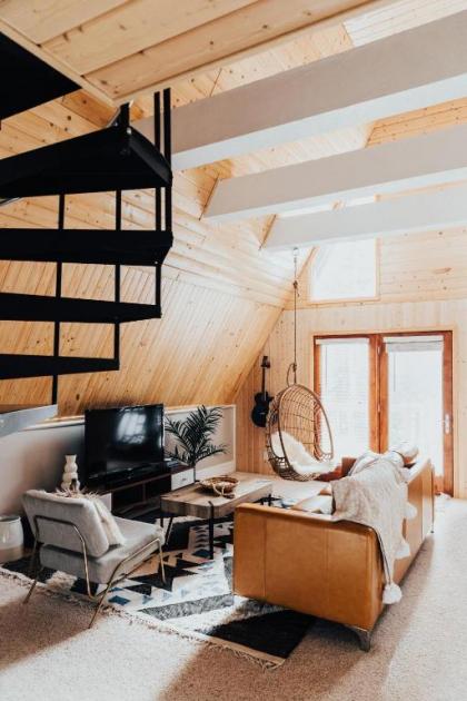 Intimate Mtn Retreat! Drive 5min to Downtown Breck - image 8