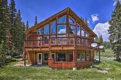 Pristine Breckenridge Home with Hot Tub and Views