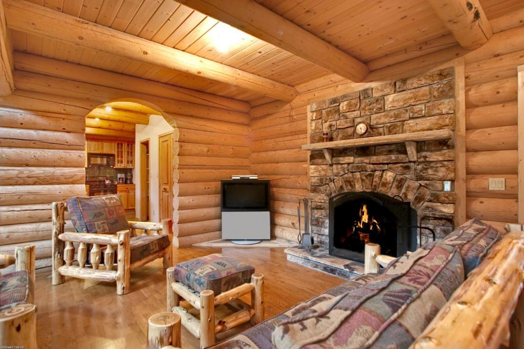 Hideaway Cabin - main image