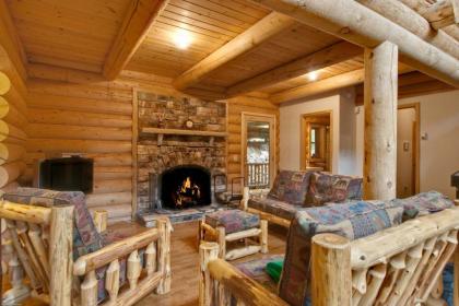 Hideaway Cabin - image 3