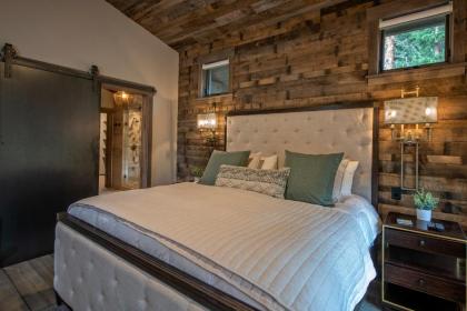 Quandary Estate Luxury Home Breathtaking Views - image 18