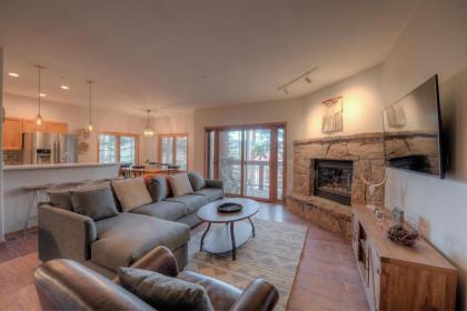 Los Pinos Columbine Condo Nice Updates Stroll to Lift Breckenridge Colorado
