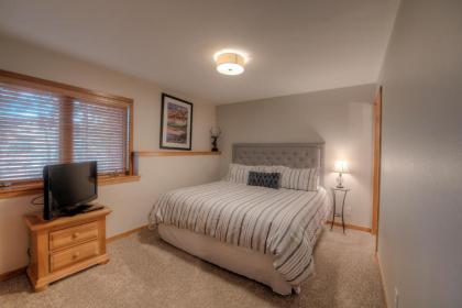 Los Pinos Columbine Condo Nice Updates Stroll to Lift - image 12