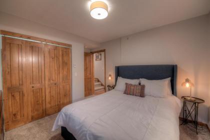 Los Pinos Columbine Condo Nice Updates Stroll to Lift - image 16