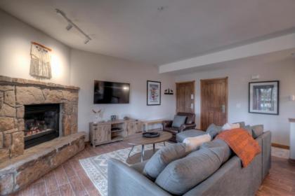 Los Pinos Columbine Condo Nice Updates Stroll to Lift - image 3