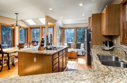 Heartstone Hideaway - image 12