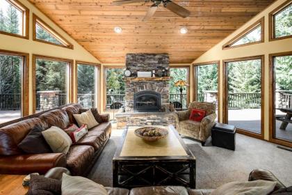 Heartstone Hideaway - image 2