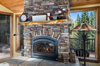 Heartstone Hideaway - image 4