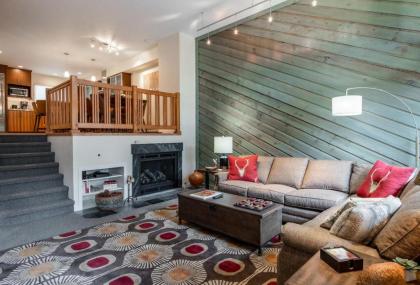 Cedars 38 Townhome Ski In Ski Out - image 3