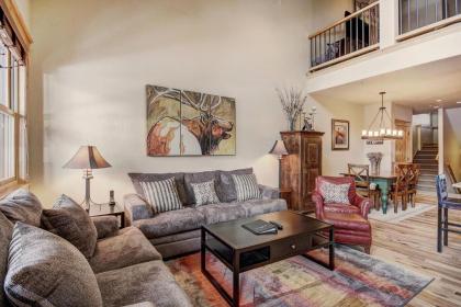 Placer Ridge Townhome Great Location and Finishes - image 5