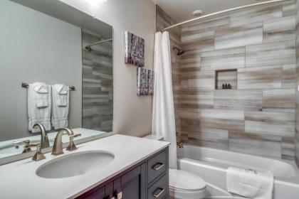 Summit Haven Home Hot Tub Stylish New Remodel - image 15