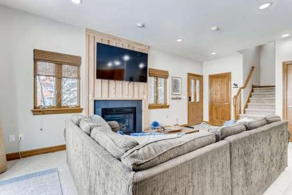 87 Highland Greens by Book by Owner