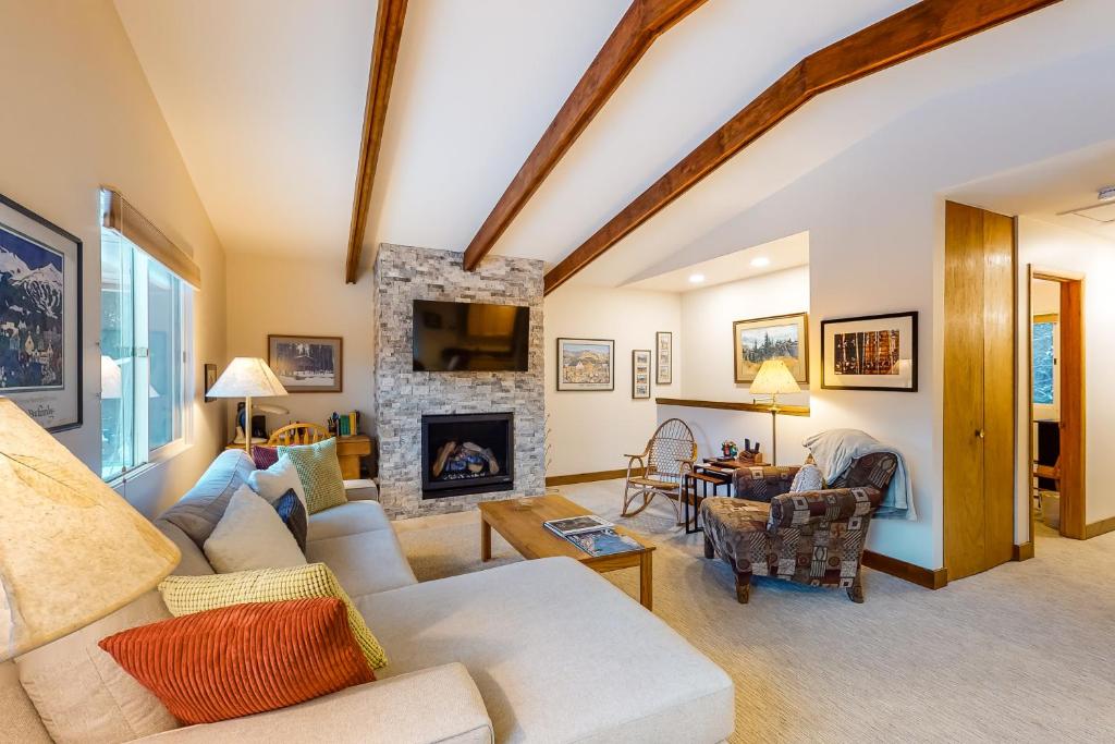 Breckenridge Hideaway - image 2