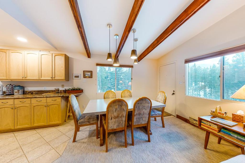 Breckenridge Hideaway - image 4