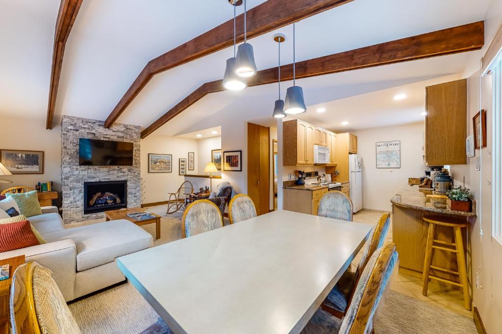Breckenridge Hideaway - image 5