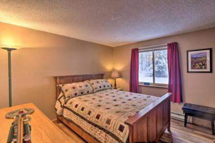 Mountain Escape with Ski Locker and Free Shuttle! - image 15