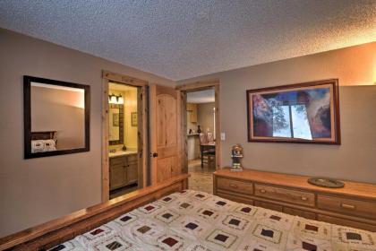 Mountain Escape with Ski Locker and Free Shuttle! - image 16