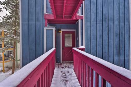 Mountain Escape with Ski Locker and Free Shuttle! - image 5
