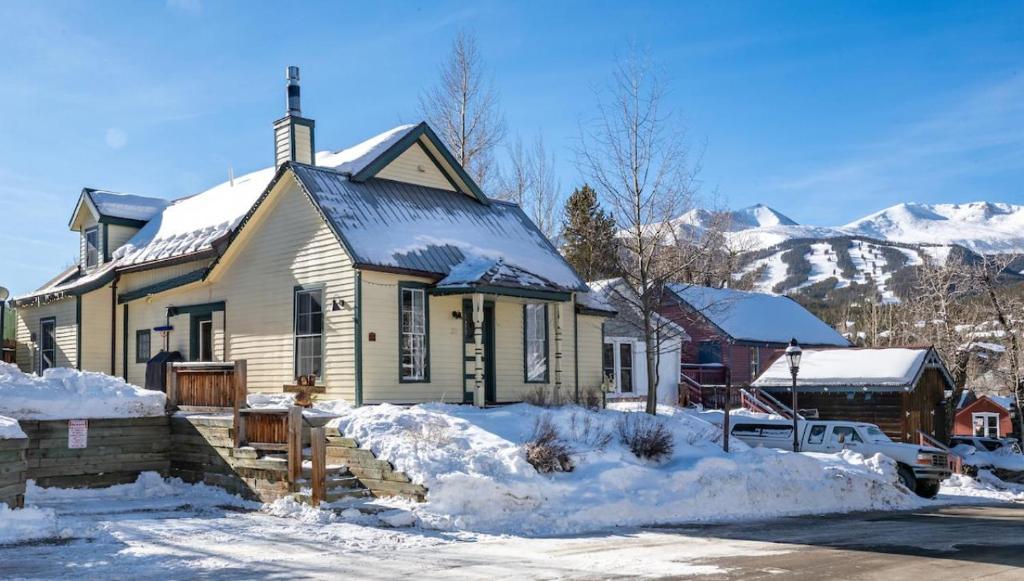 Gold Flake Cottage - image 3