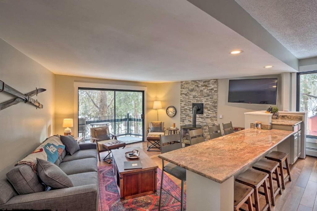 Modern Living in Breck Less Than half Mi to Ski Slopes! - main image
