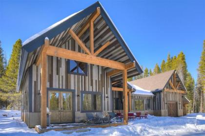 Basecamp Lodge - Brand New Luxury Home Secluded In The Mountains Private Hot Tub!