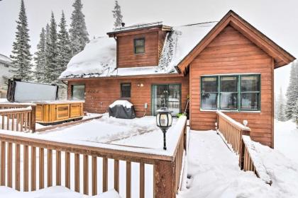 Cabin with Hot Tub 12 Mi to Breck Ski Resort!