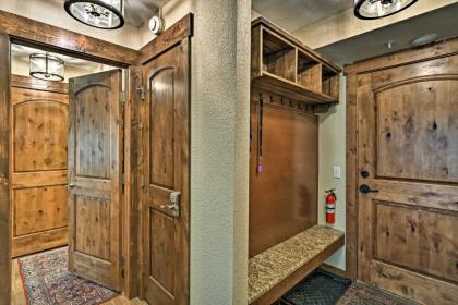 Breck Ski-In and Ski-Out Condo on Peak 8 with Patio - image 3