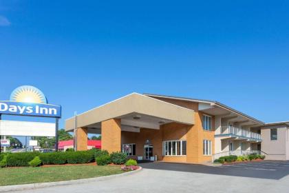 Days Inn by Wyndham Breezewood Pennsylvania