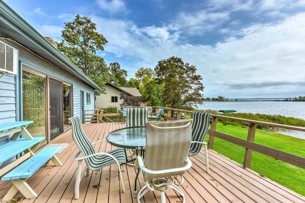Breezy Point Family House with Dock on Pelican Lake! - main image