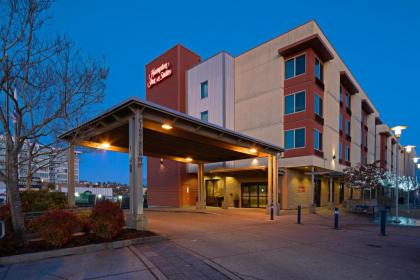 Hampton Inn & Suites Bremerton - image 13