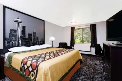 Super 8 by Wyndham Bremerton - image 13