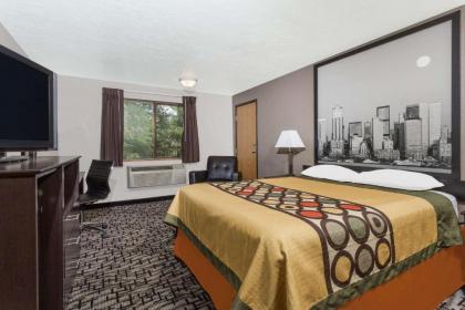 Super 8 by Wyndham Bremerton - image 15